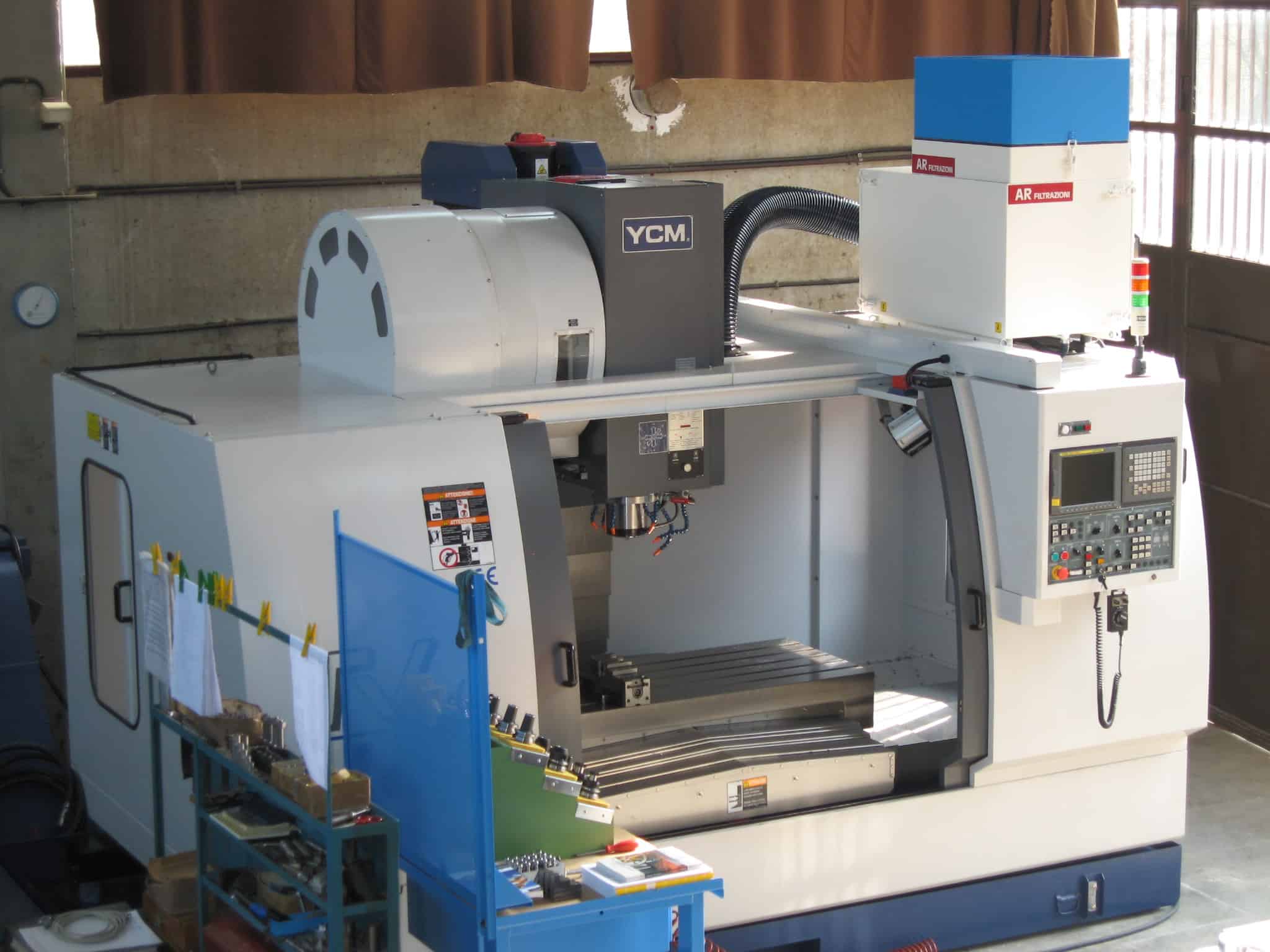 AR Filtrazioni | Depuratori nebbie oleose e fumi per Centri di lavoro CNC YCM