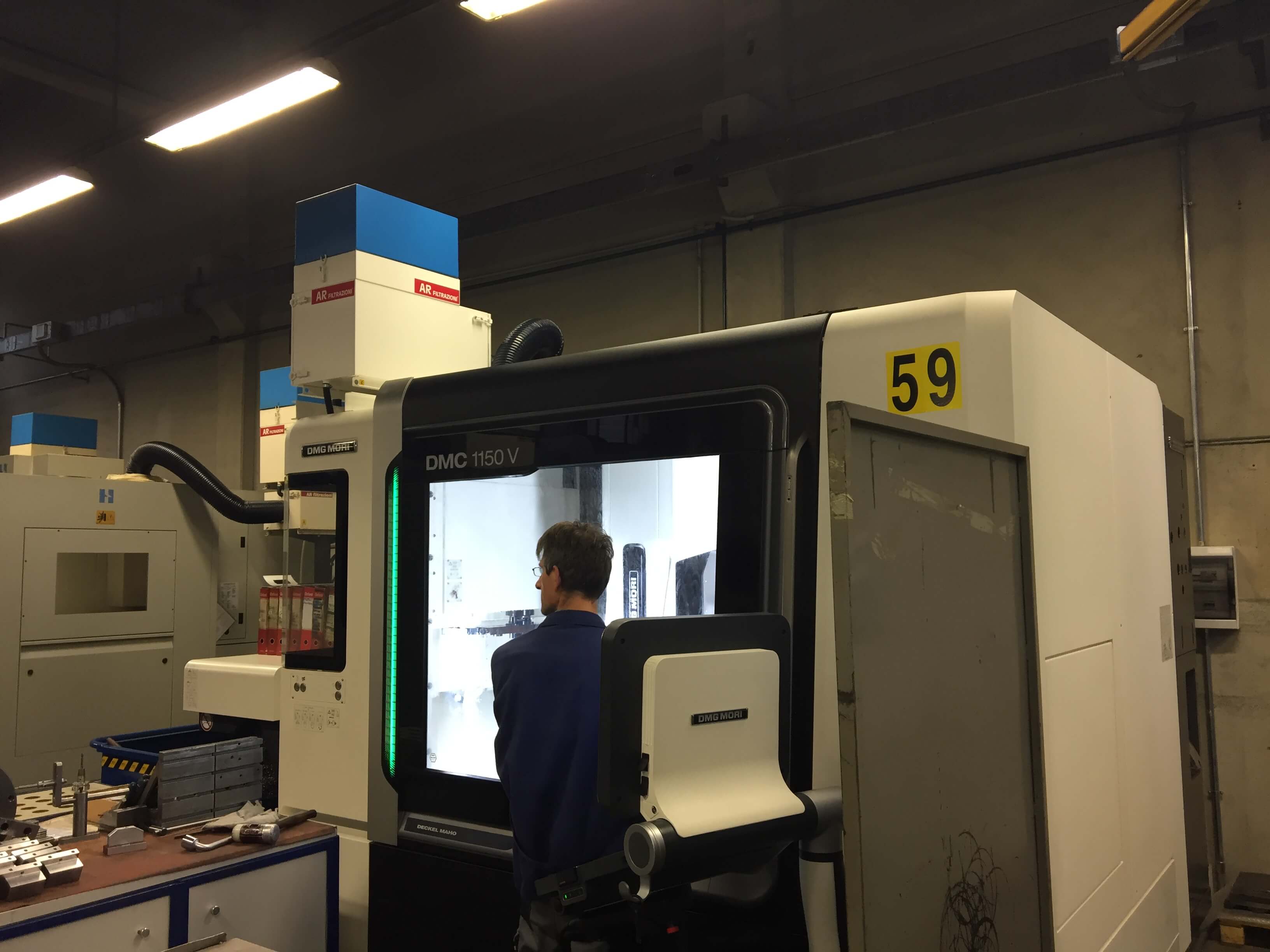 AR Filtrazioni | Aspiratori nebbie oleose per centri di lavoro CNC Mori Seiki - Deckel Maho