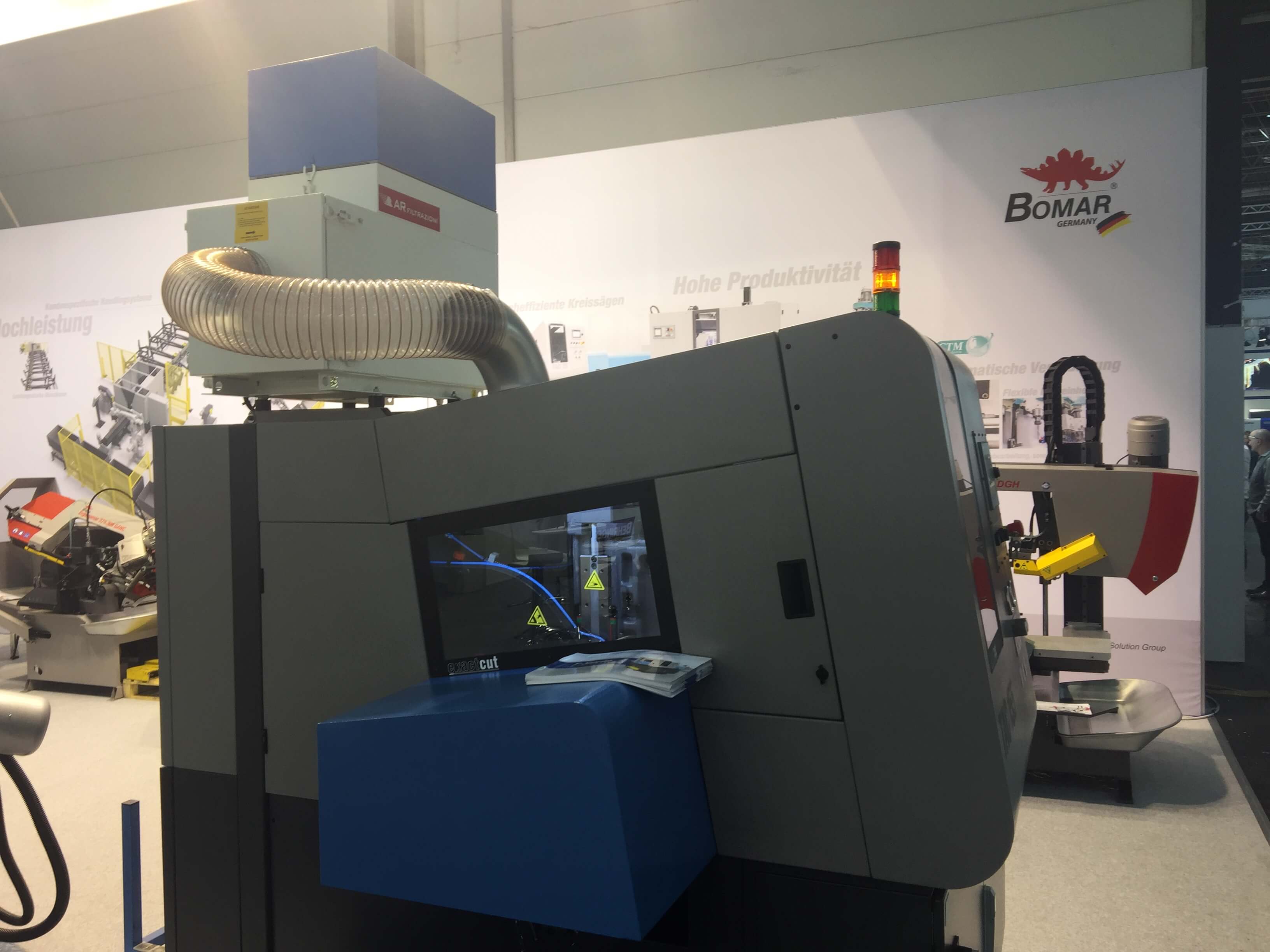AR Filtrazioni | Filtrazione lubrorefiregerazione taglio sega circolare, nebbie oleose e fumi 